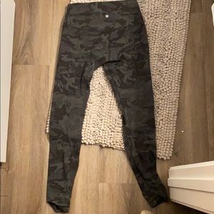 Align pant camo